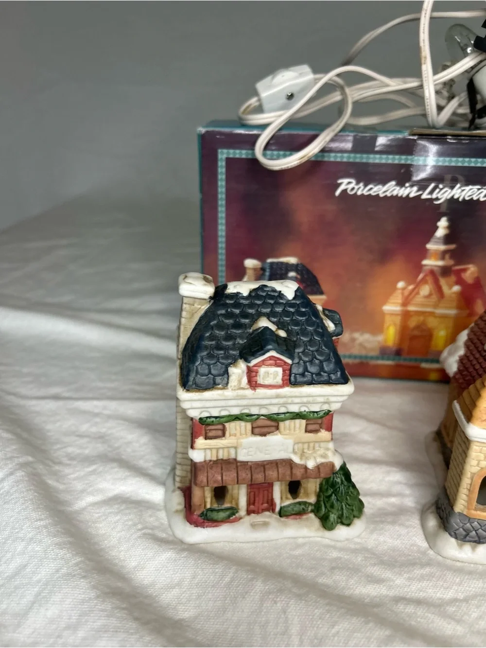 Vintage 1993 Dayton Hudson Porcelain Lighted Christmas Village Set of 3 Houses